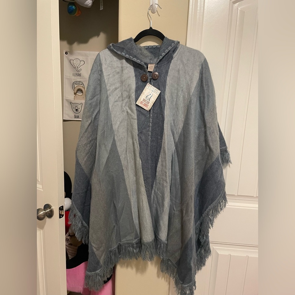 Tresart cache poncho women